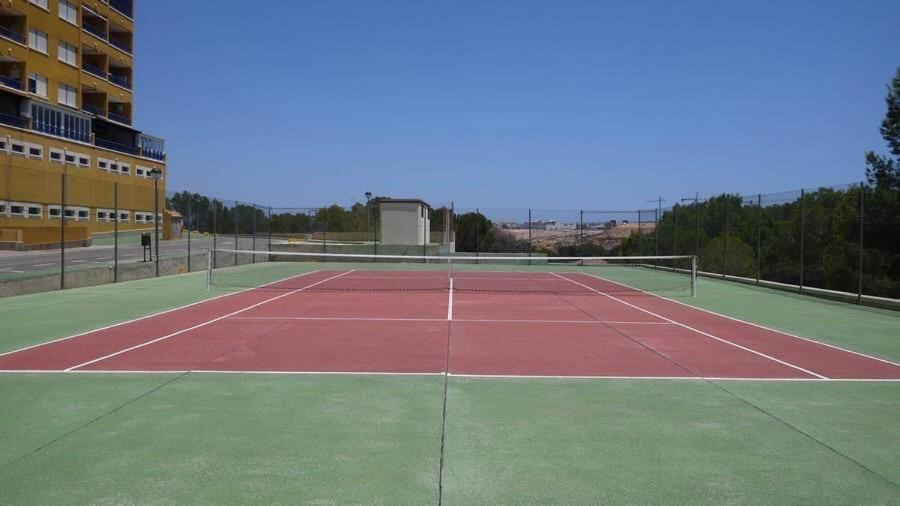 2-Bedroom And Living Room Apartment Near Campoamor Beach Exterior foto