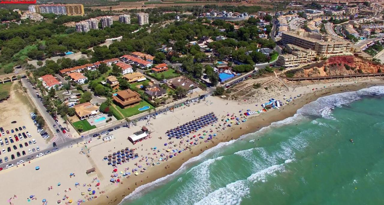 2-Bedroom And Living Room Apartment Near Campoamor Beach Exterior foto